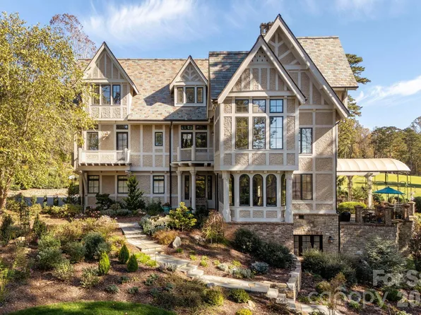 8 Fairway Pl, Biltmore Forest, NC 28803