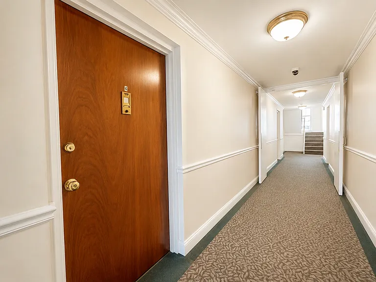 255 Schuyler Ave #4 — Photo 4