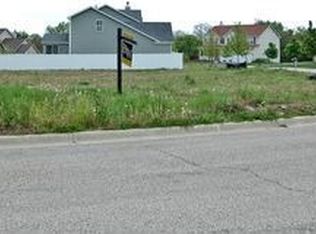 2515 Wall St, McHenry, IL