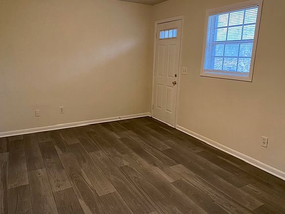 5th image of 3508 N Elm St APT B