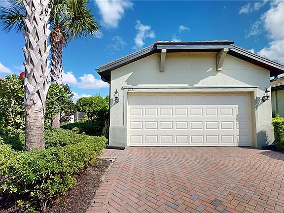 2nd image of 6121 Triumph LN
