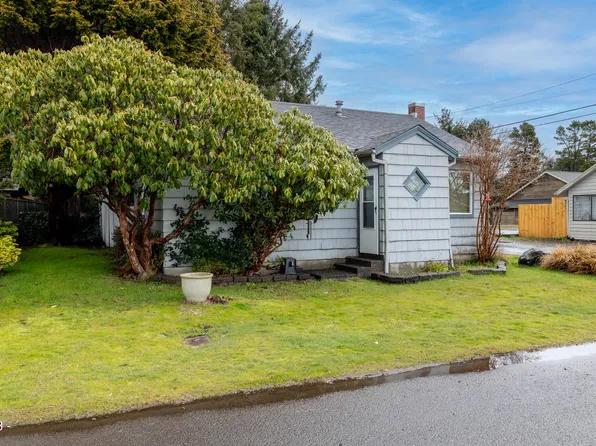 1012 NE Keel Ave, Lincoln City, OR 97367