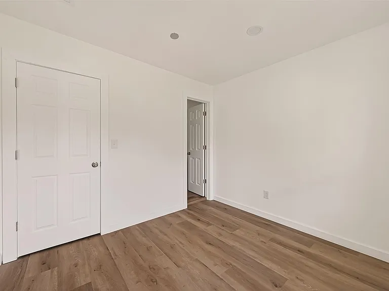 3922 Alsace St — Photo 17