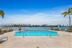South Bay Club Condo — Photo 4