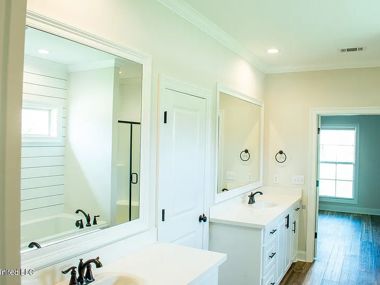 231 Buttonwood Ln — Photo 13