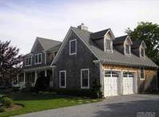 17 Moniebogue Ln, Westhampton Beach, NY 11978