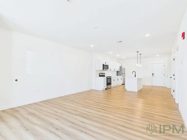 The Flats at Hampden — Photo 18