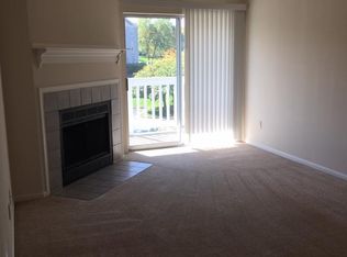 14 N Burberry Dr APT 935, Madison, WI 53719