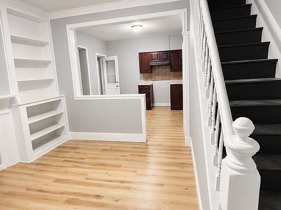 2nd image of 405 Trinity Pl