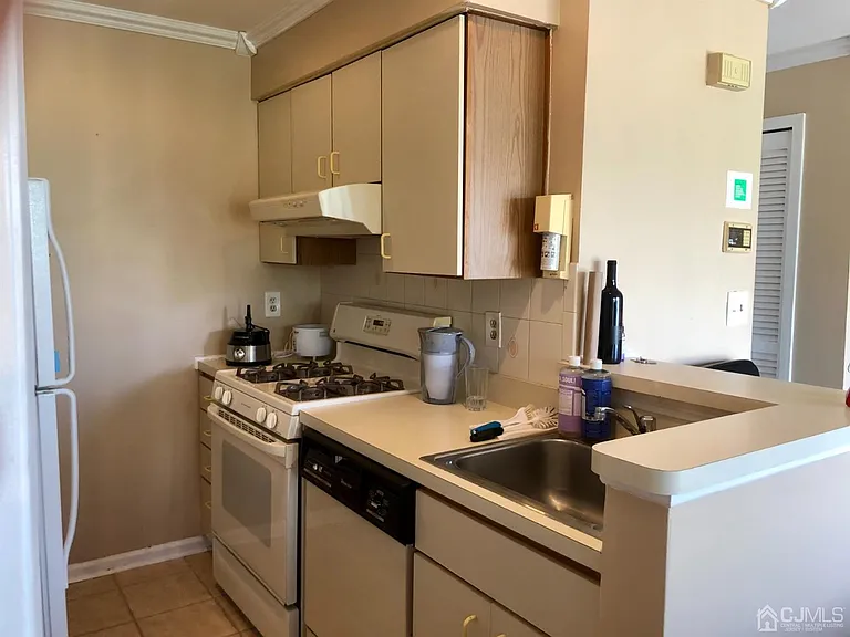 336 Cozzens Ct — Photo 84