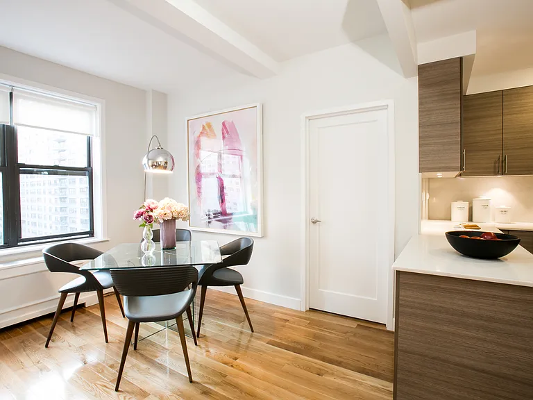 210 W 70th St #1408 — Photo 3
