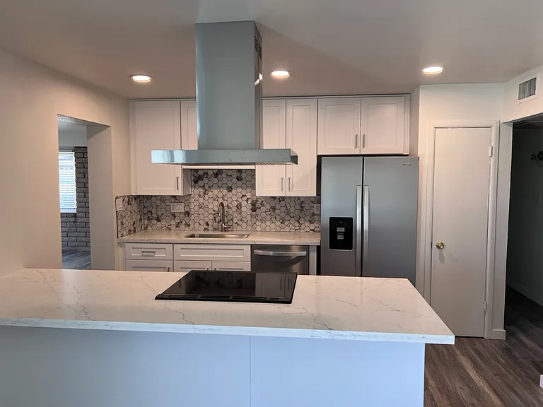 1322 E Broadmor Dr — Photo 6
