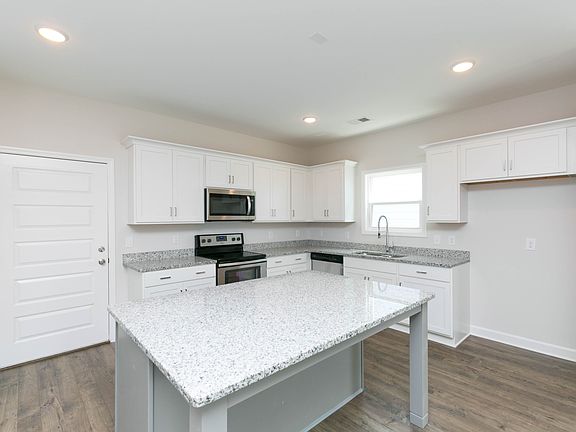 4th image of 2619 Cason Ln