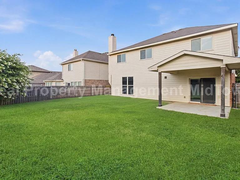 12620 Summerwood Dr — Photo 28