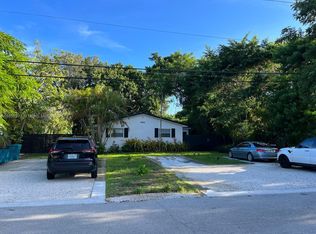 1002 NE 119th St, Biscayne Park, FL 33161