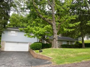 930 N Elm St S, Greenville, IL