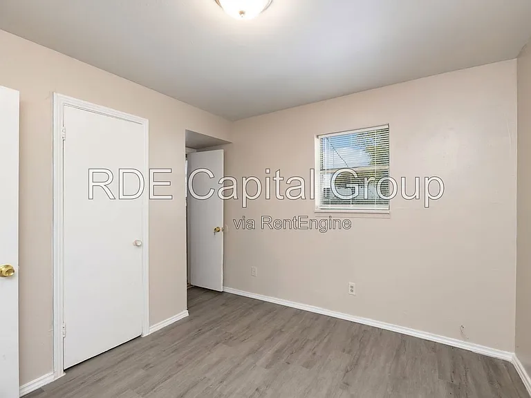 2408 Meyers St #104 — Photo 9