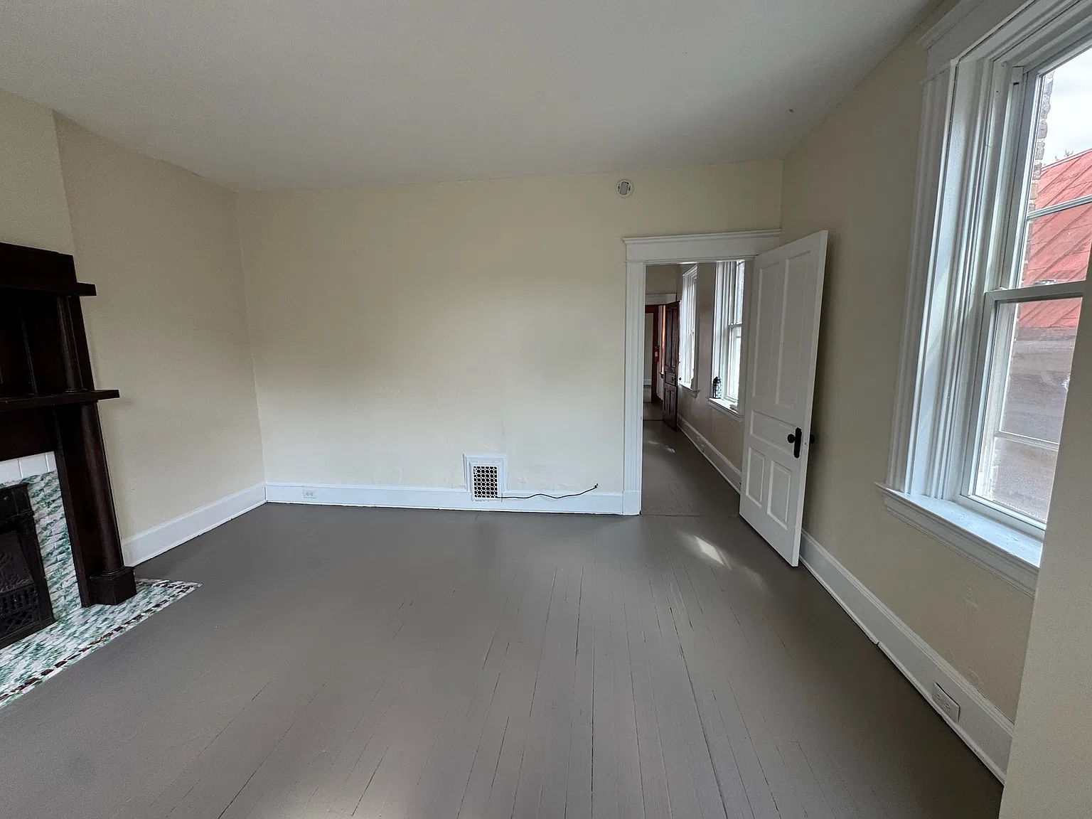 6 bed, $3,600 — Photo 4