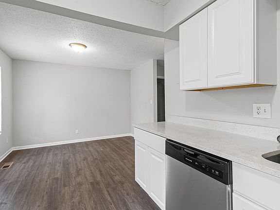 5th image of 2410-2496 N 38th St #2472