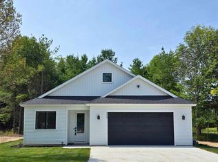 9429 Windeberry Dr #B, Charlevoix, MI 49720