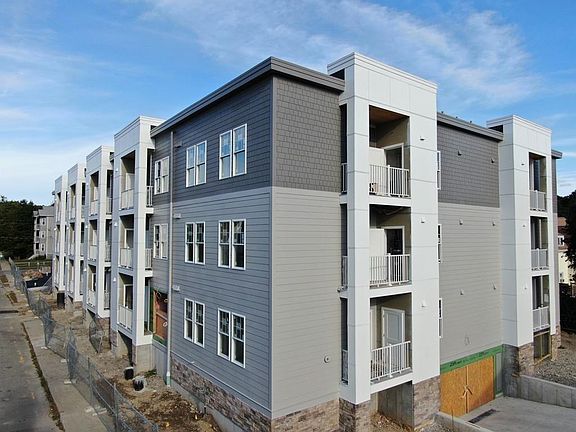 5th image of 105 Porter St #2J