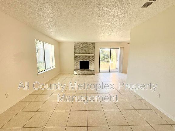2nd image of 4001 N Garland Ave APT 4