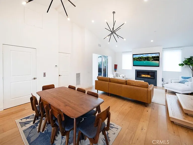 3632 Garfield St — Photo 9