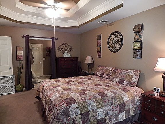 4th image of 182 Hayesbury Ct