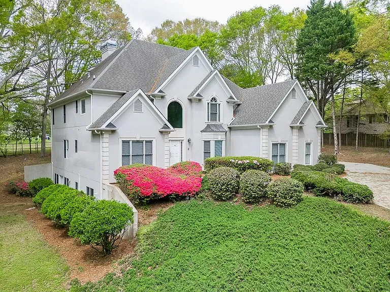 9345 Riverclub Pkwy — Photo 2