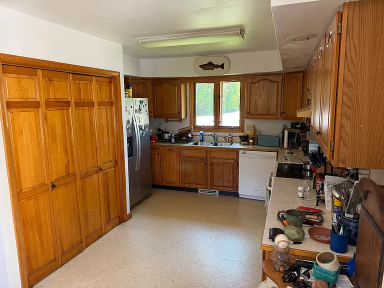 72 Center Rd — Photo 3