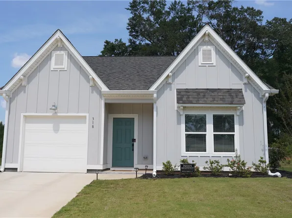 318 Gray St, Opelika, AL 36801