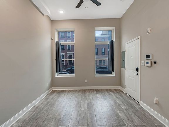 5th image of 1514 W Girard Ave #1F
