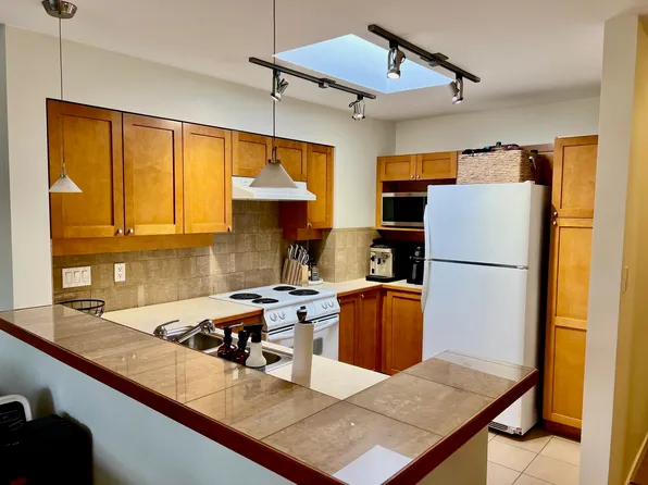 3580 W 41st Ave #408, Vancouver, BC V6N 3E6