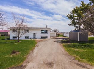 9843 N 1250 East Rd, Shirley, IL 61772