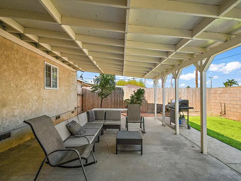 7757 La Mesa Way — Photo 22