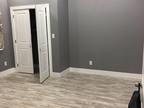 3rd image of 301 N 52nd St #000001