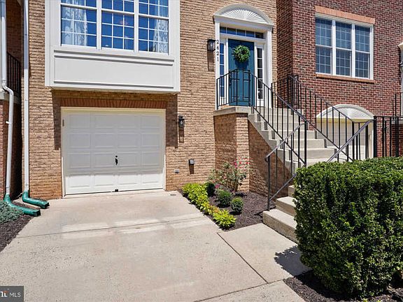 2nd image of 2421 Fieldcreek Dr