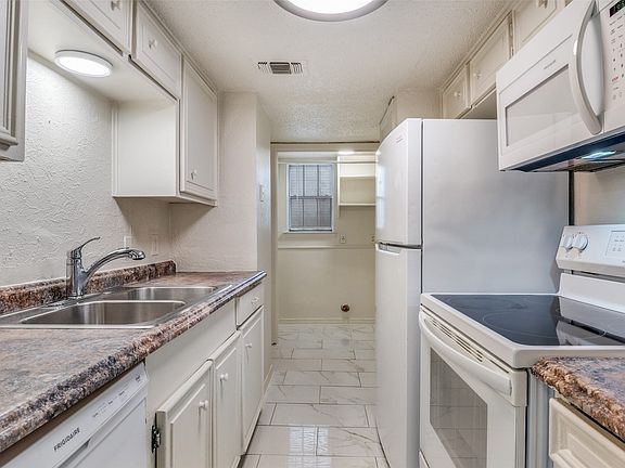 5th image of 11348 McCree Rd