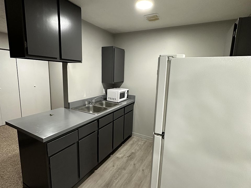 1st image of 308 Windsor St #6