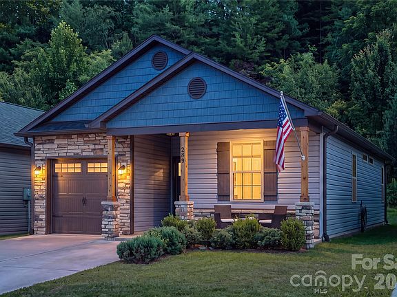 2nd image of 289 Cardwell Ln