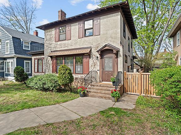 3rd image of 3136 Dupont Ave S