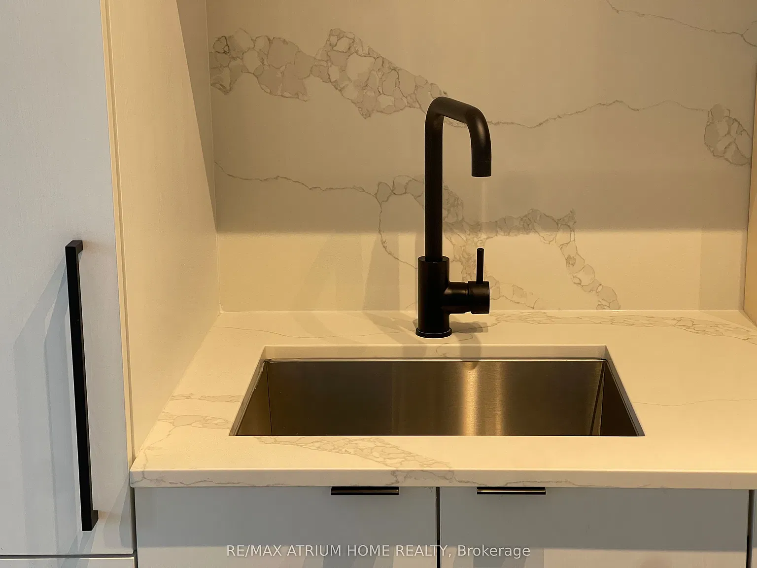 2 bed, $2,800 — Photo 3