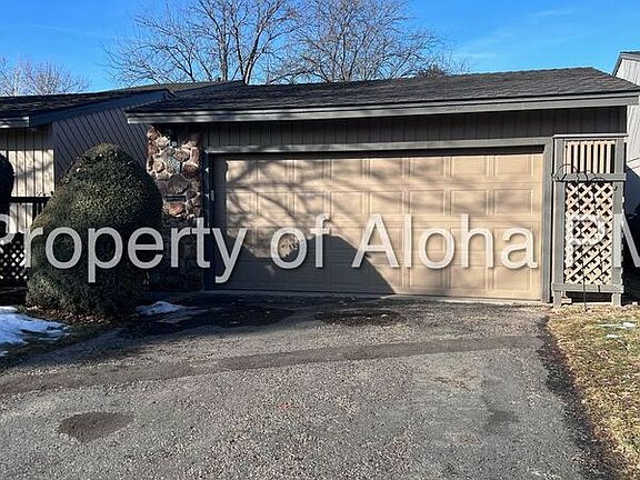 3rd image of 885 N Camelot Dr