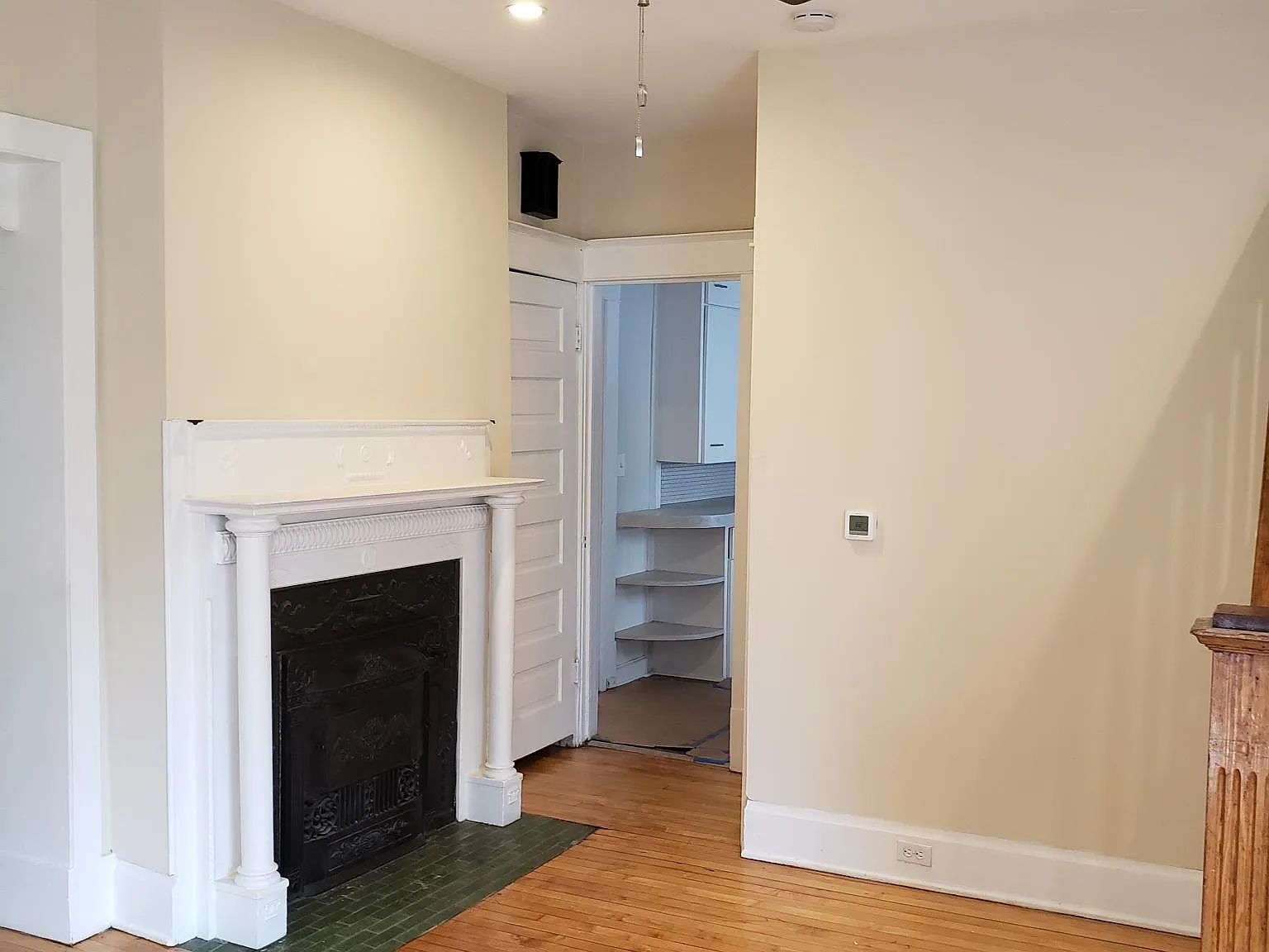 4 bed, 1900 sqft, $2,200 — Photo 4
