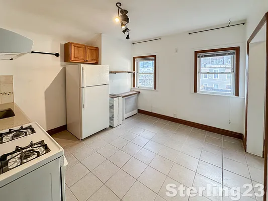 Rented by Sterling Realty Solution Inc | media 6