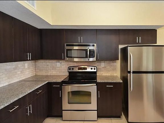 4th image of 7085-7097 Merganser Ct #1103