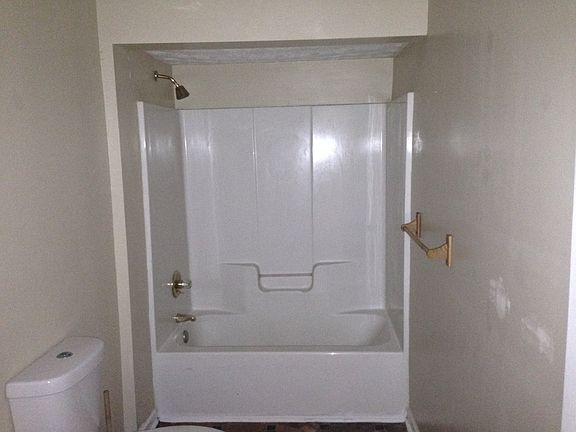 401 Ridge St. Bathroom