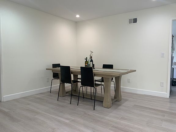 3rd image of 5128 Lindblade Dr