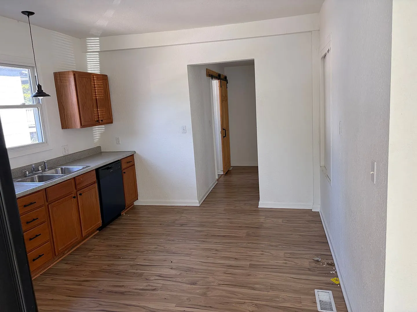220 Brooklyn Ave — Photo 3