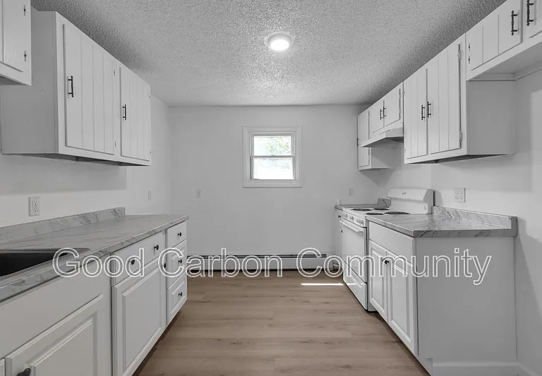 3904 Seneca St #A — Photo 5